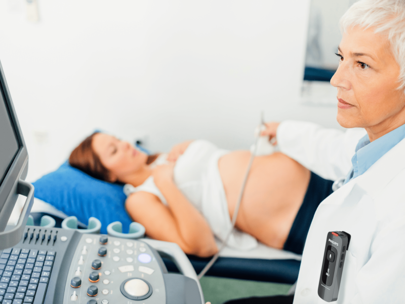 Dicma vous dit comment fonctionne le Philips SpeechMike Ambient dans un cabinet médical. 